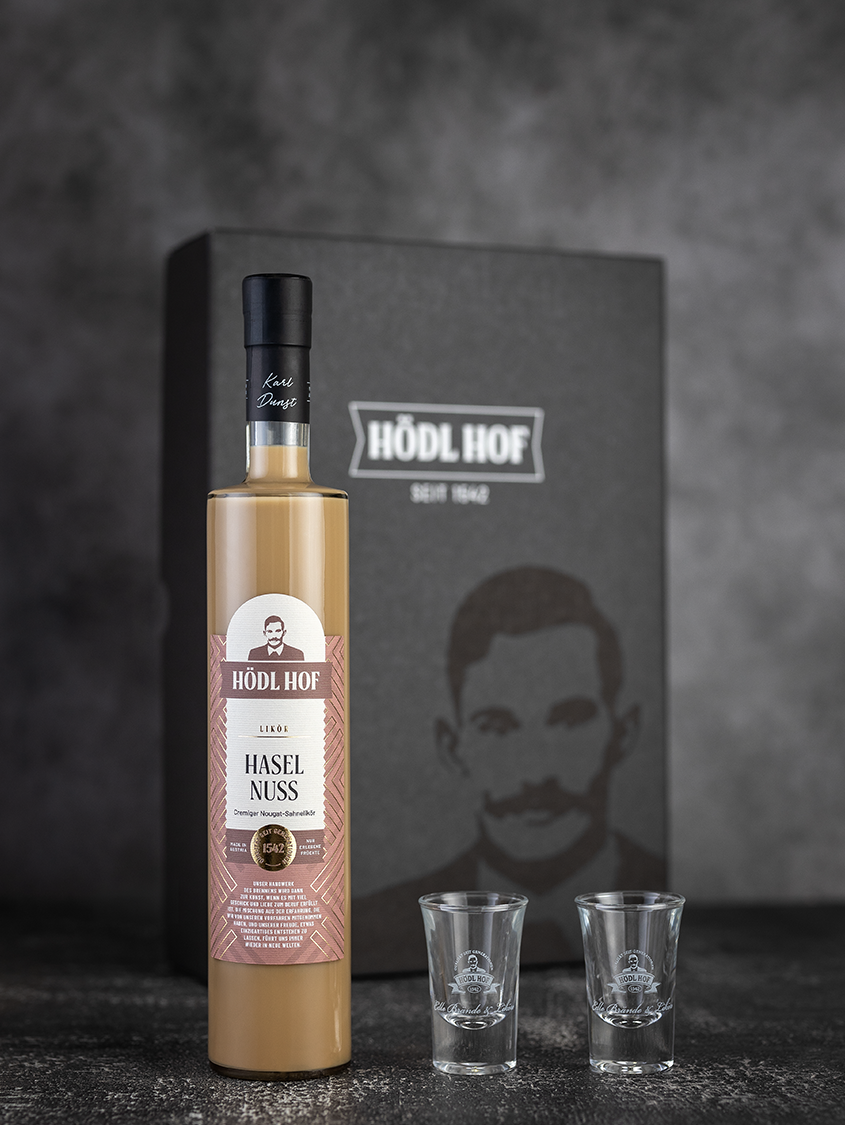 Hödl Hof Geschenkset Haselnuss Creme Likör | 0.5l inkl. 2 Stamperl